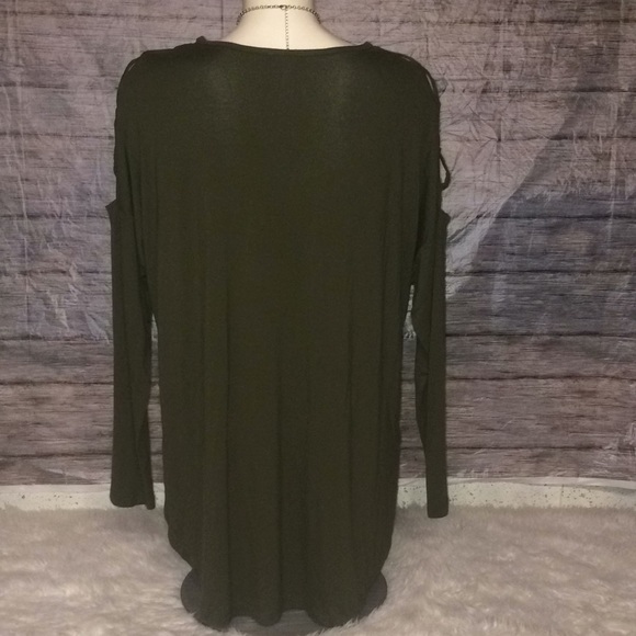 Sold* Venus Cut Out Shoulder High Low Top - Picture 6 of 8